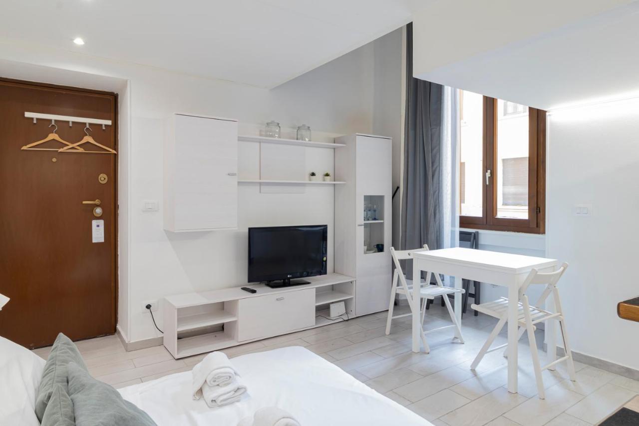 Apartment I Host - Londonio 19